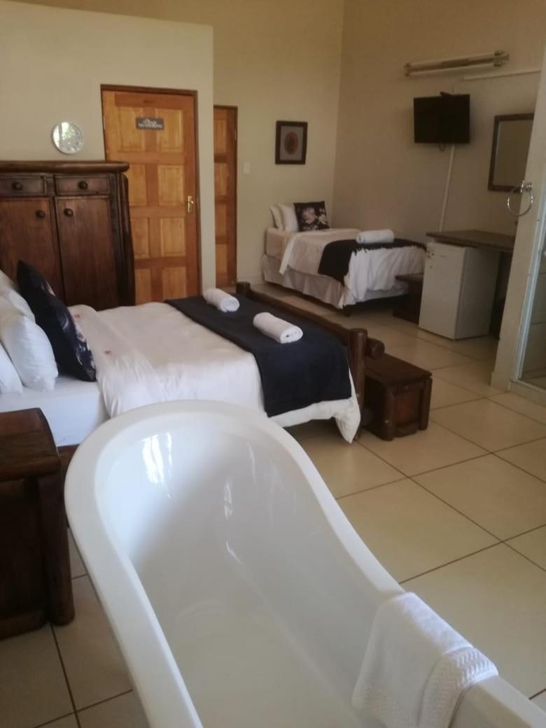 Tzaneen White House Lodge Bagian luar foto