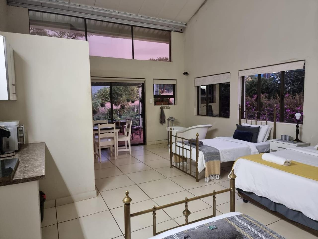 Tzaneen White House Lodge Bagian luar foto